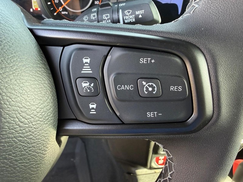 Jeep Wrangler Vehicle Full-screen Gallery Image 21