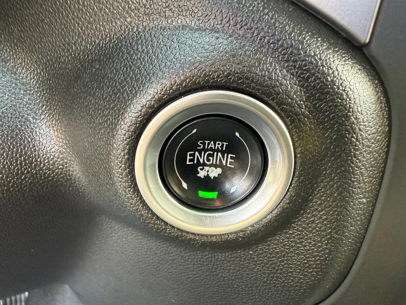 Chevrolet Silverado 1500 Vehicle Full-screen Gallery Image 20