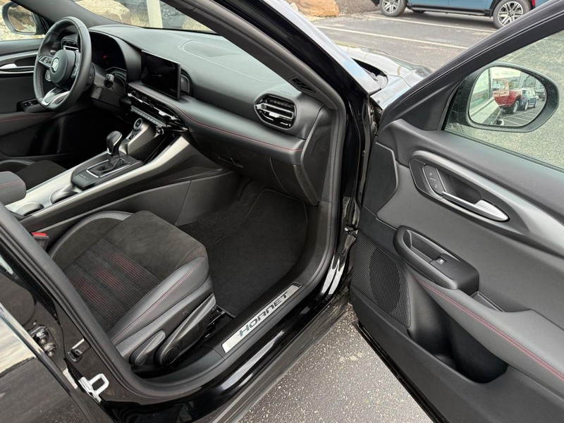 Dodge Hornet Vehicle Full-screen Gallery Image 14