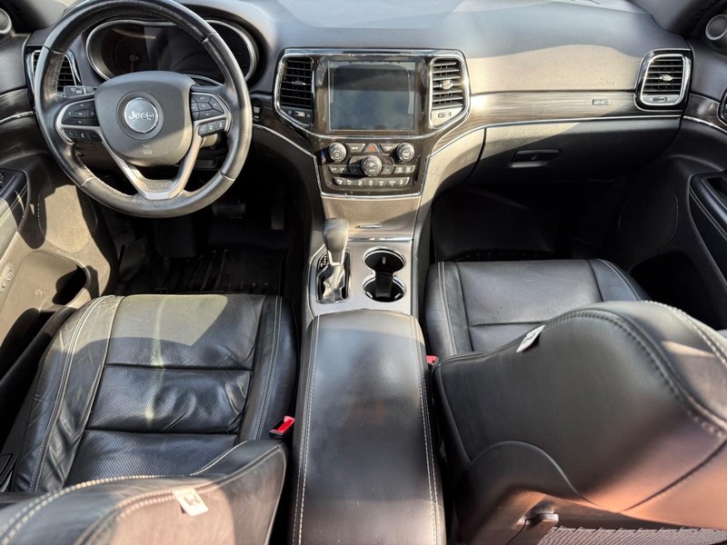 Jeep Grand Cherokee Vehicle Full-screen Gallery Image 14