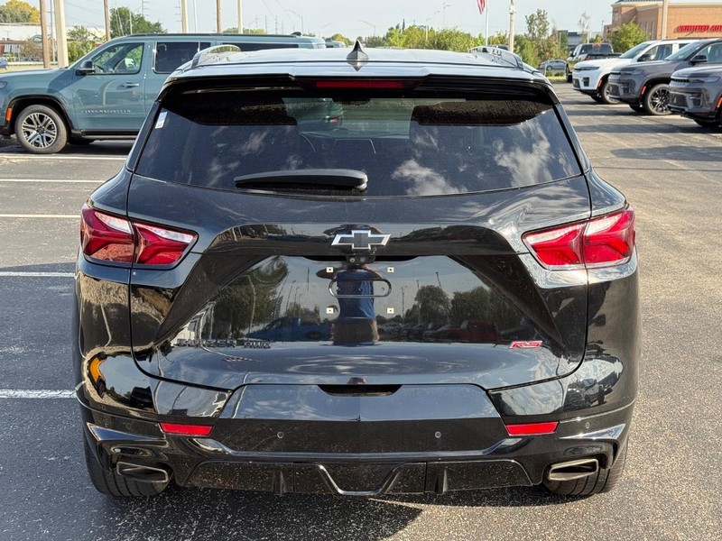 Chevrolet Blazer Vehicle Full-screen Gallery Image 04