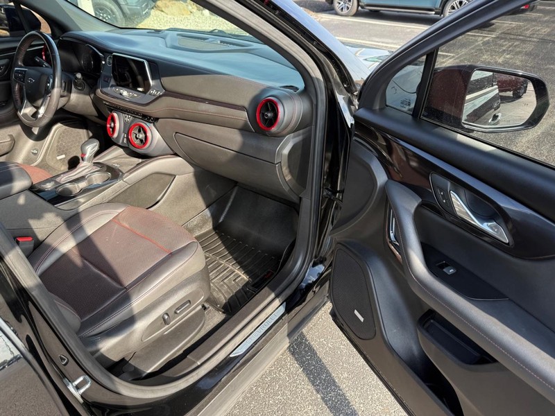 Chevrolet Blazer Vehicle Full-screen Gallery Image 15