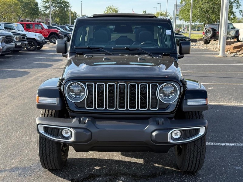 Jeep Wrangler Vehicle Full-screen Gallery Image 9