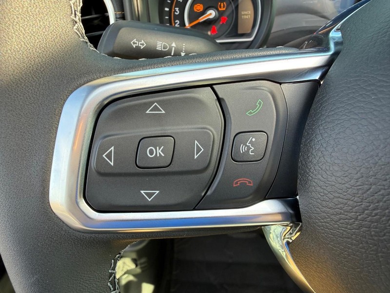 Jeep Wrangler Vehicle Full-screen Gallery Image 19