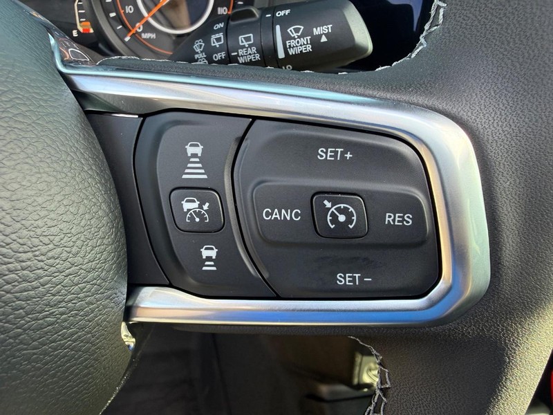 Jeep Wrangler Vehicle Full-screen Gallery Image 20