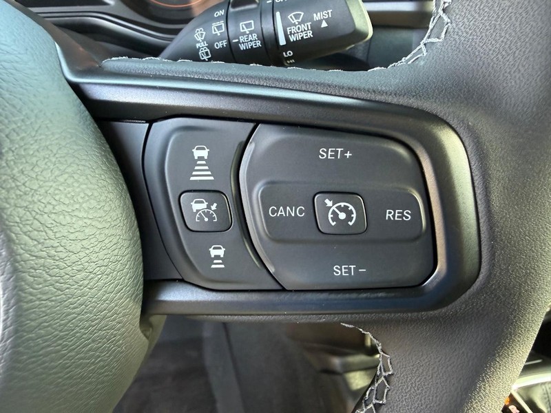 Jeep Wrangler Vehicle Full-screen Gallery Image 19