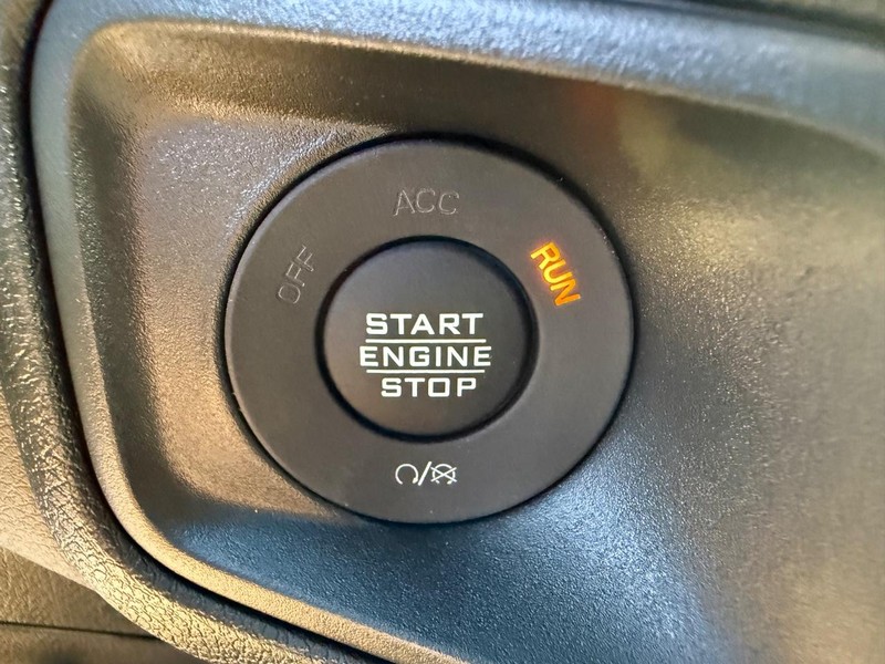 Jeep Wrangler Vehicle Full-screen Gallery Image 20