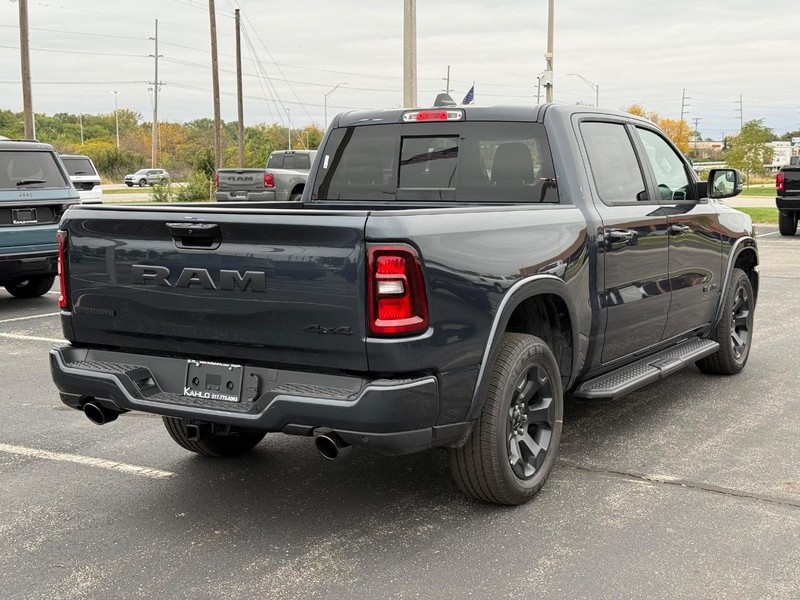 Ram 1500 Vehicle Full-screen Gallery Image 3
