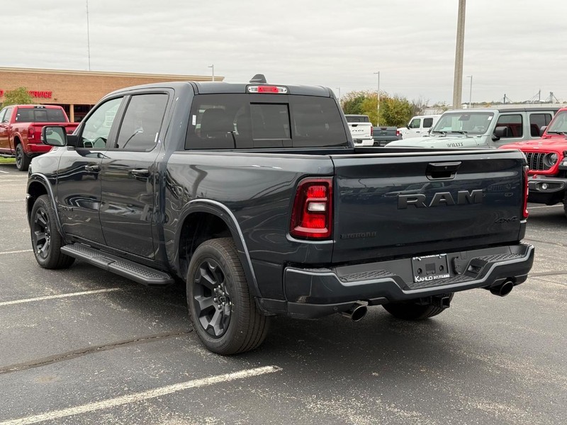 Ram 1500 Vehicle Full-screen Gallery Image 5