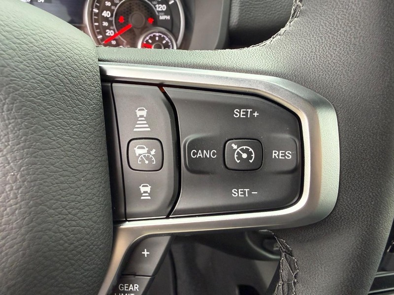 Ram 1500 Vehicle Full-screen Gallery Image 20