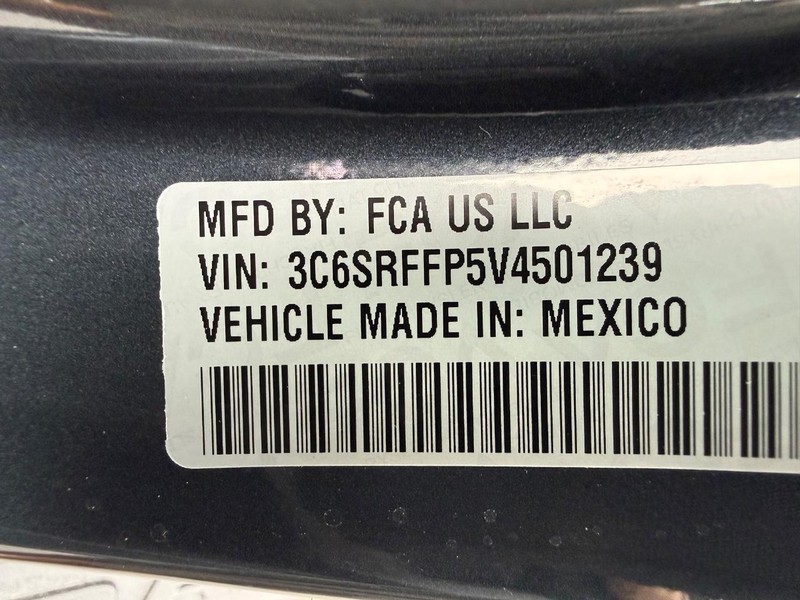 Ram 1500 Vehicle Full-screen Gallery Image 30