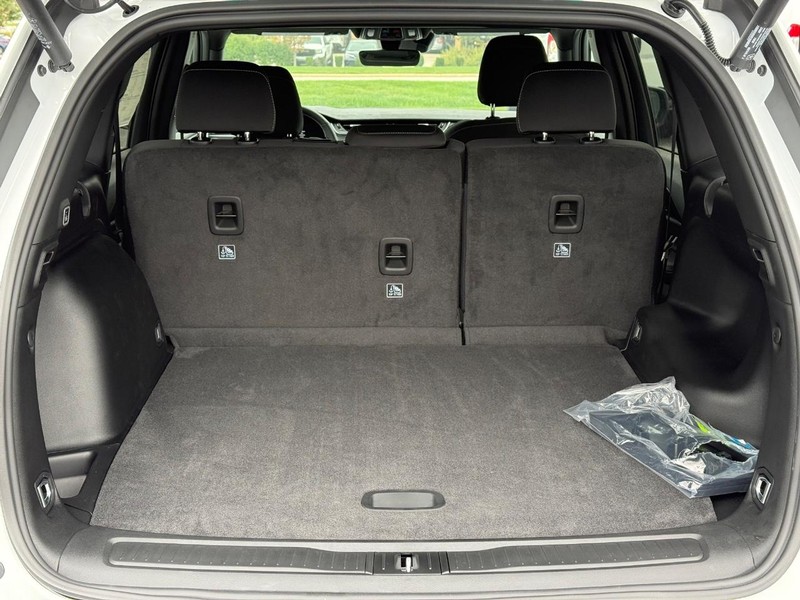 Jeep Grand Cherokee Vehicle Full-screen Gallery Image 7
