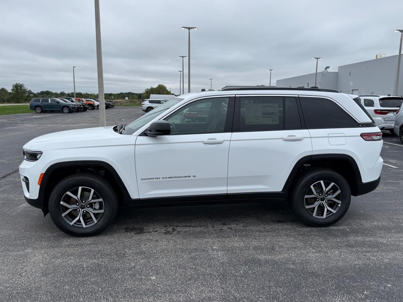 Jeep Grand Cherokee Vehicle Full-screen Gallery Image 9