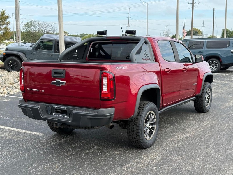 Chevrolet Colorado Vehicle Full-screen Gallery Image 03