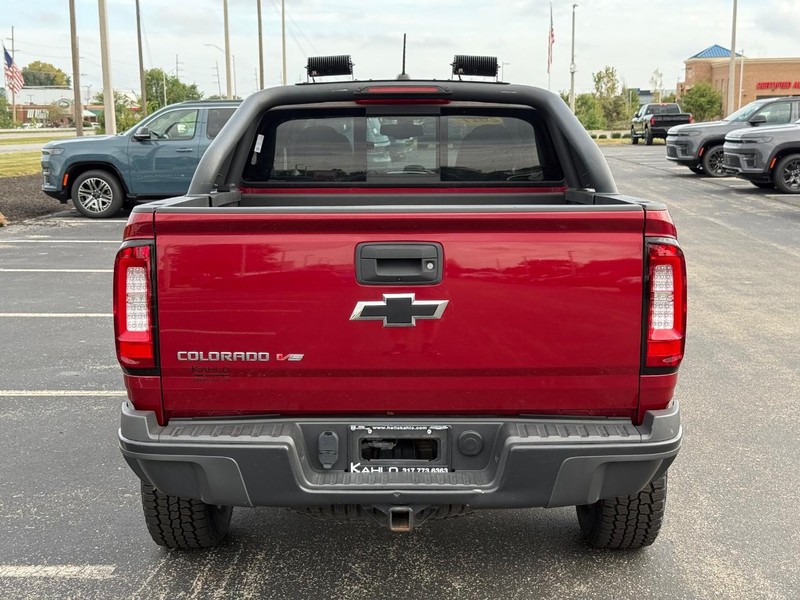 Chevrolet Colorado Vehicle Full-screen Gallery Image 04