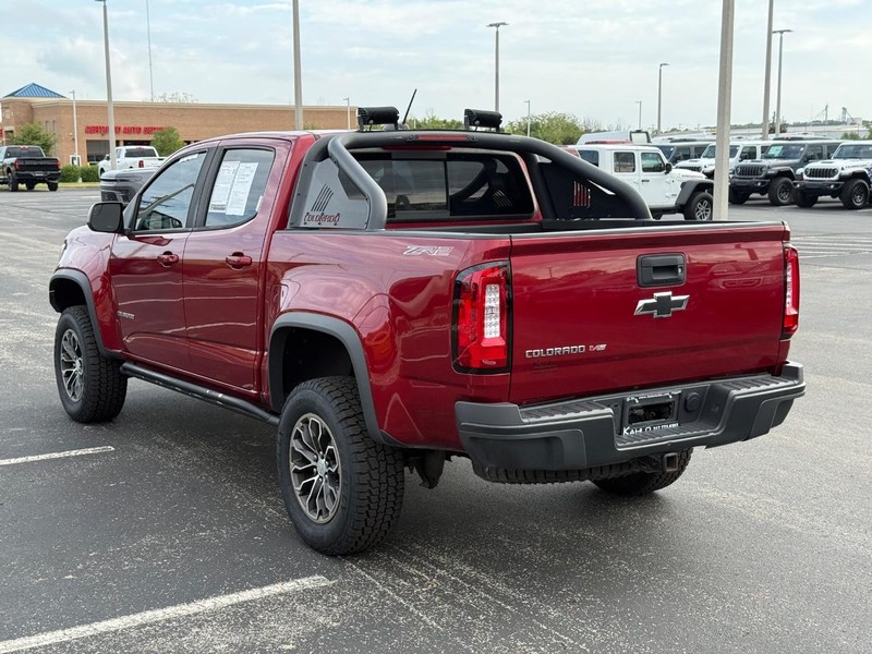Chevrolet Colorado Vehicle Full-screen Gallery Image 05