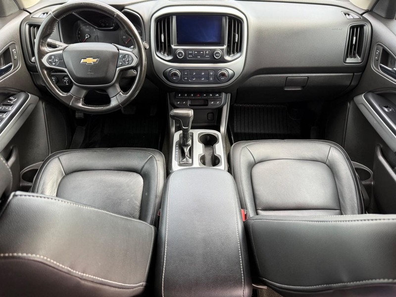 Chevrolet Colorado Vehicle Full-screen Gallery Image 12
