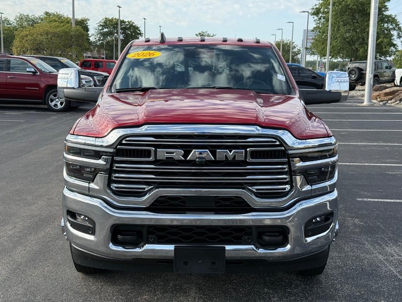 Ram 3500 Vehicle Full-screen Gallery Image 9