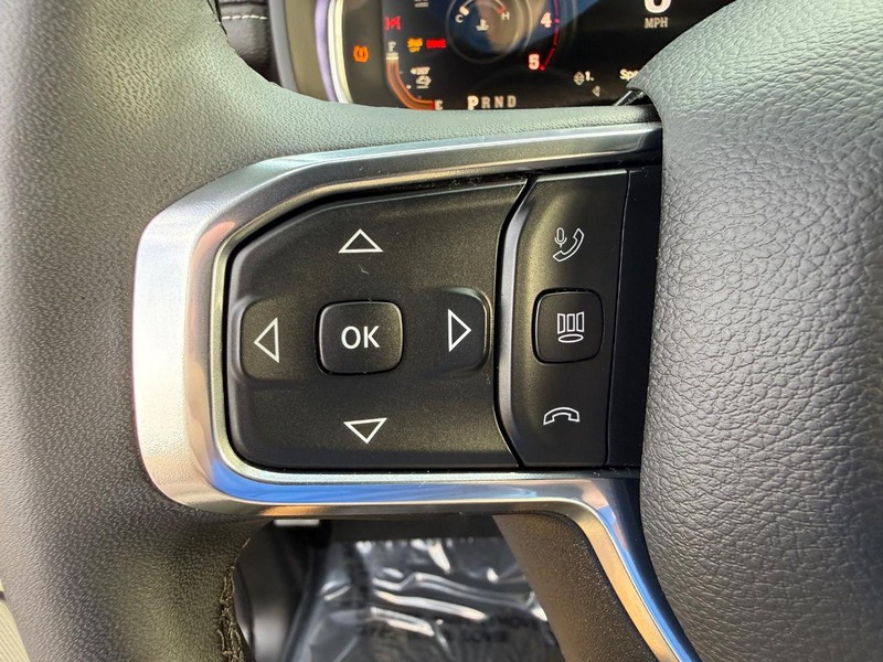 Ram 3500 Vehicle Full-screen Gallery Image 19