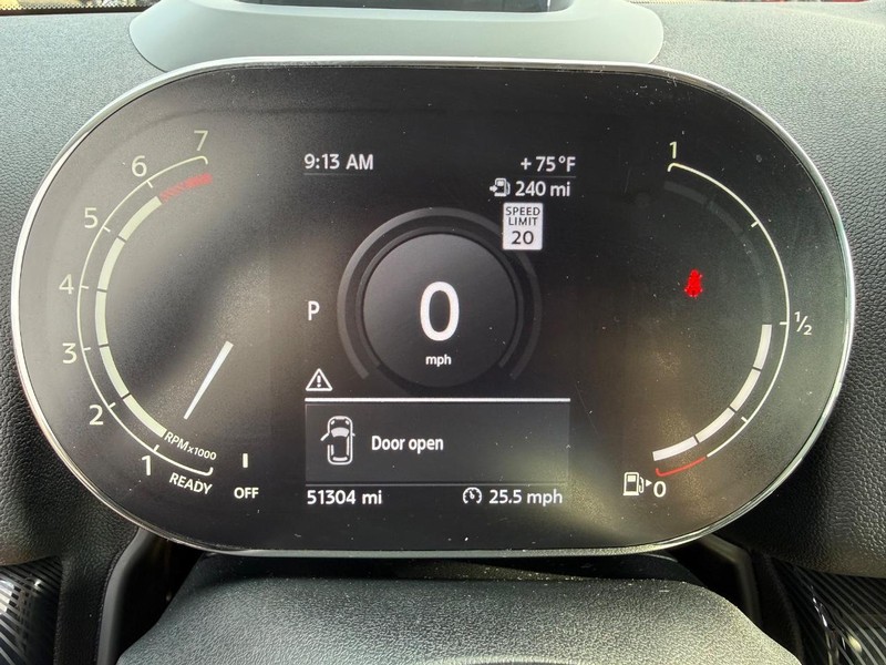 MINI Countryman Vehicle Full-screen Gallery Image 31