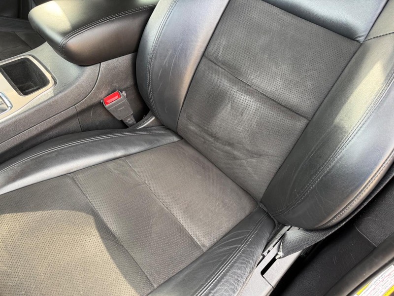 Jeep Grand Cherokee Vehicle Full-screen Gallery Image 31