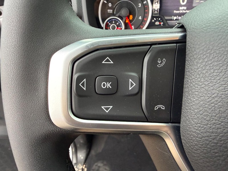 Ram 2500 Vehicle Full-screen Gallery Image 19