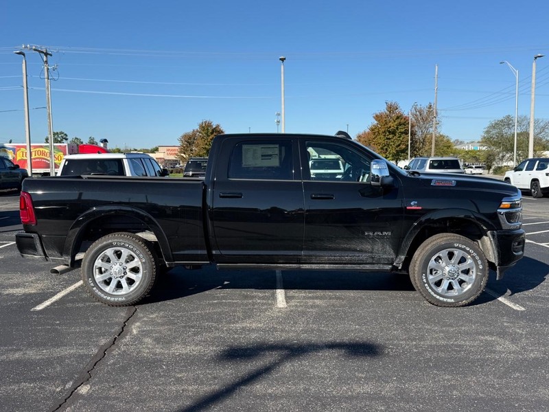 Ram 2500 Vehicle Full-screen Gallery Image 2