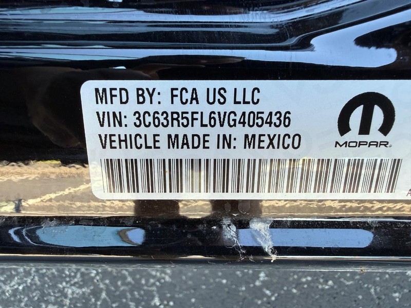 Ram 2500 Vehicle Full-screen Gallery Image 32