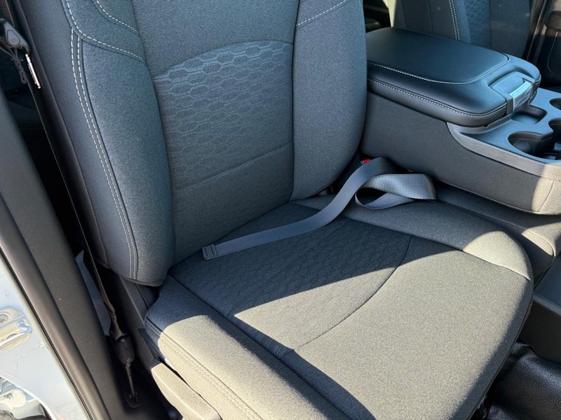 Ram 2500 Vehicle Full-screen Gallery Image 15