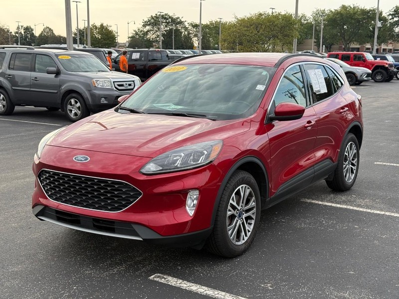 Ford Escape Vehicle Full-screen Gallery Image 09