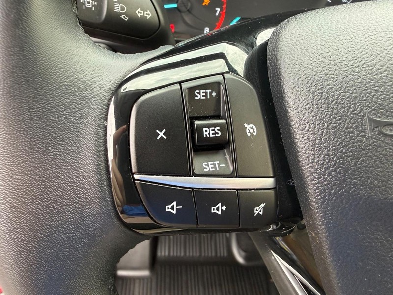 Ford Escape Vehicle Full-screen Gallery Image 20