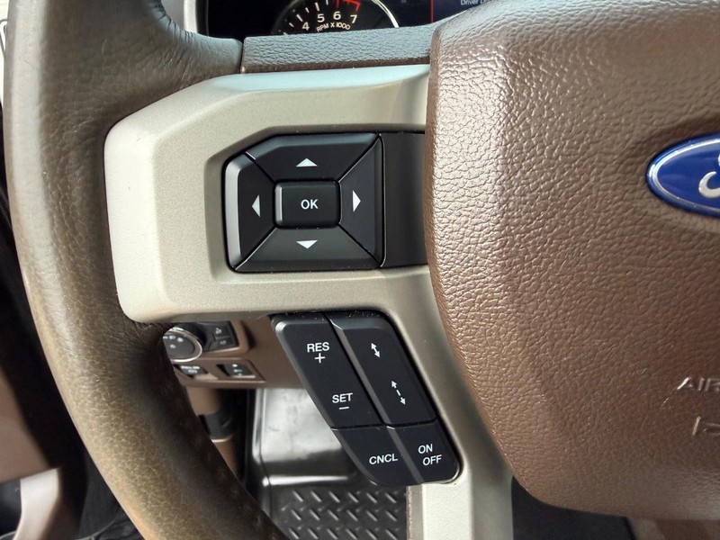 Ford F-150 Vehicle Full-screen Gallery Image 21