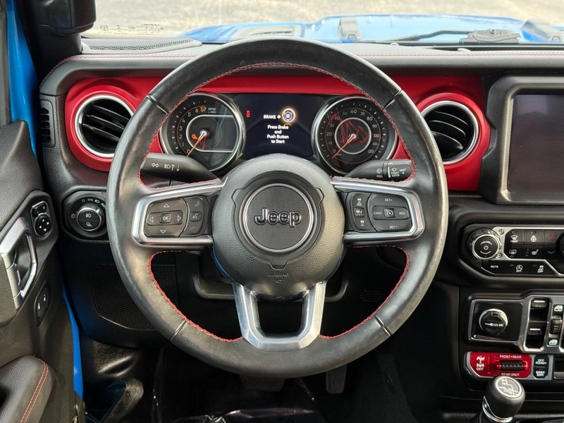 Jeep Gladiator Vehicle Full-screen Gallery Image 13