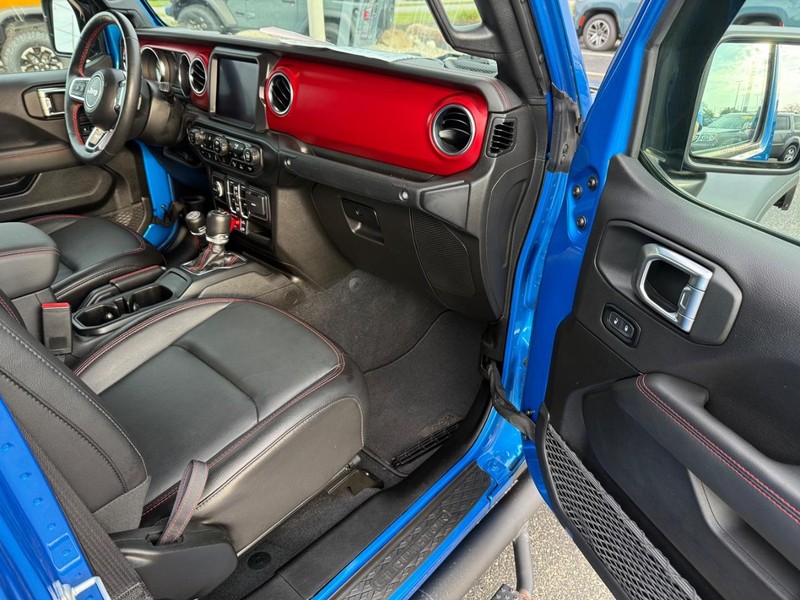 Jeep Gladiator Vehicle Full-screen Gallery Image 14