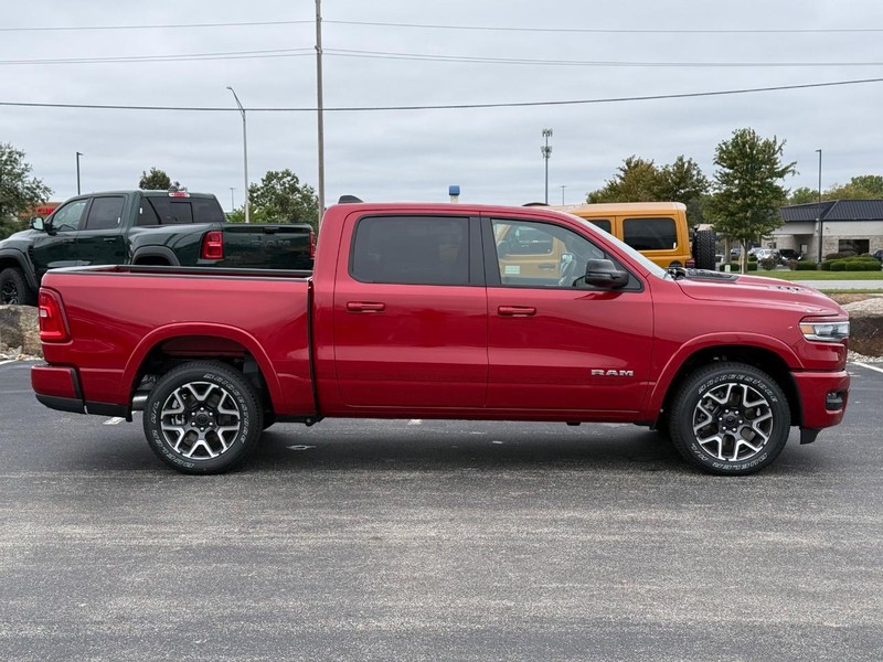 Ram 1500 Vehicle Full-screen Gallery Image 2