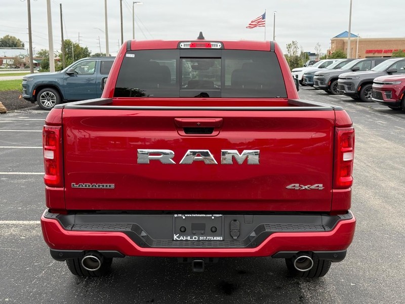Ram 1500 Vehicle Full-screen Gallery Image 4