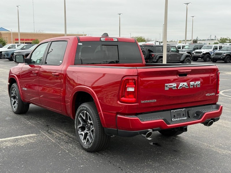 Ram 1500 Vehicle Full-screen Gallery Image 5