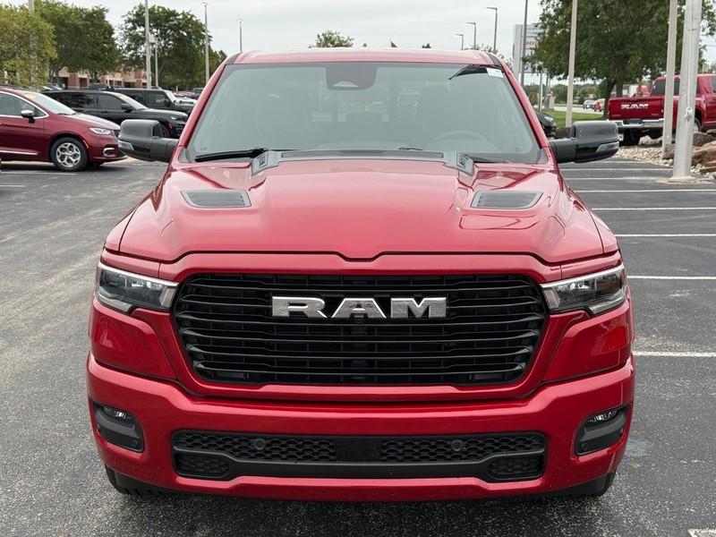 Ram 1500 Vehicle Full-screen Gallery Image 10