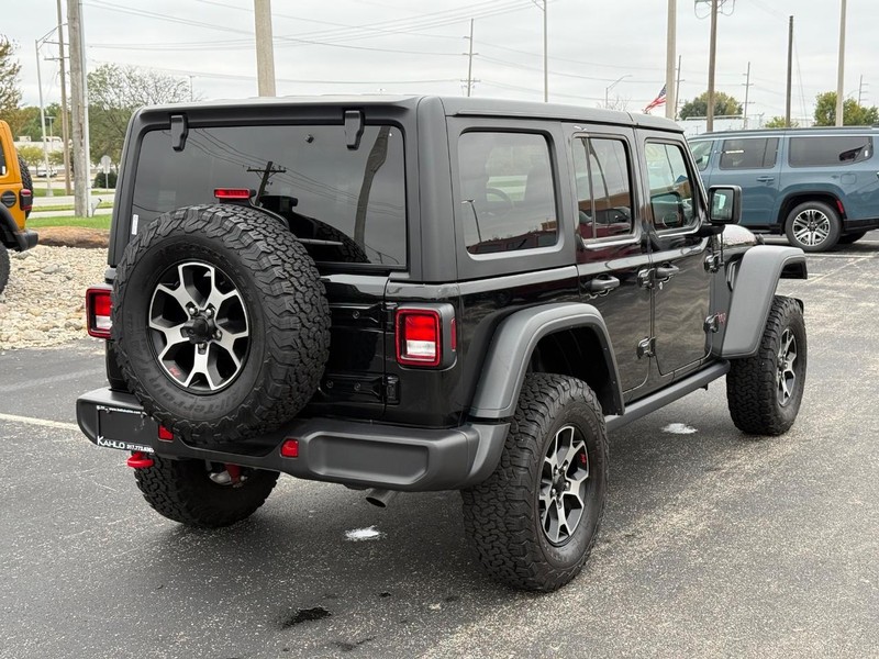 Jeep Wrangler Vehicle Full-screen Gallery Image 3