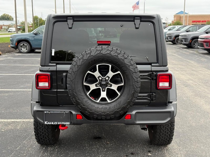 Jeep Wrangler Vehicle Full-screen Gallery Image 4