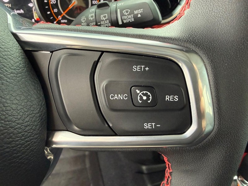 Jeep Wrangler Vehicle Full-screen Gallery Image 21