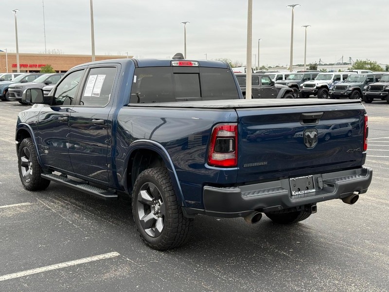 Ram 1500 Vehicle Full-screen Gallery Image 5