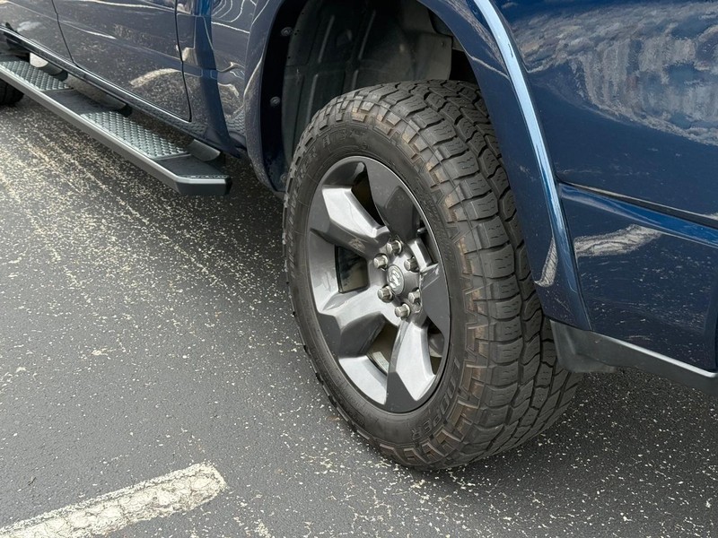 Ram 1500 Vehicle Full-screen Gallery Image 6
