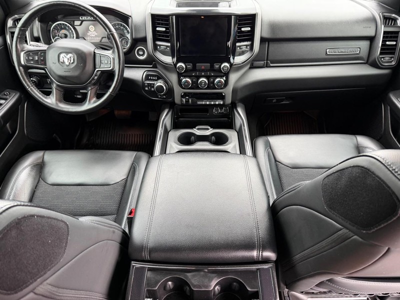 Ram 1500 Vehicle Full-screen Gallery Image 13