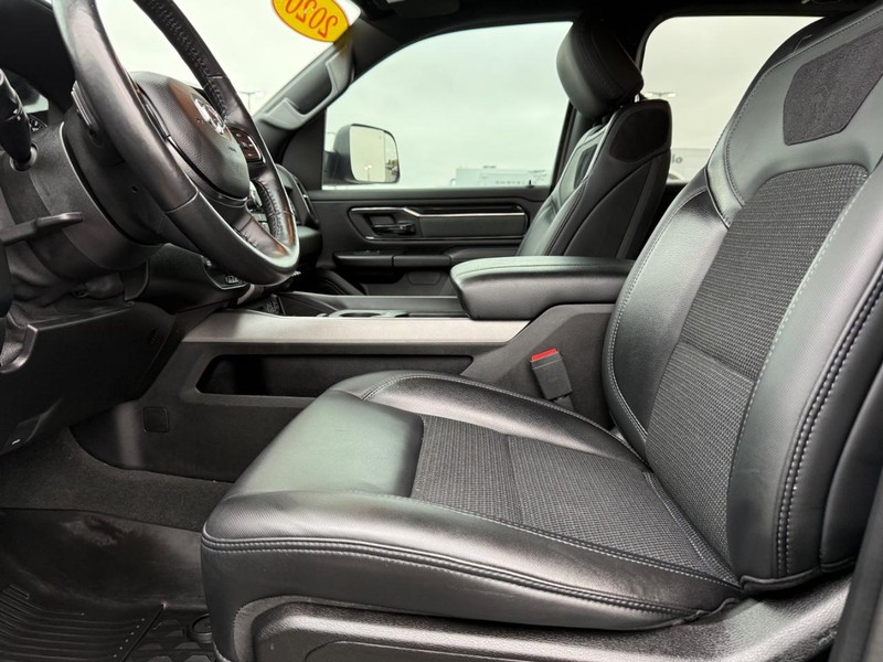 Ram 1500 Vehicle Full-screen Gallery Image 18
