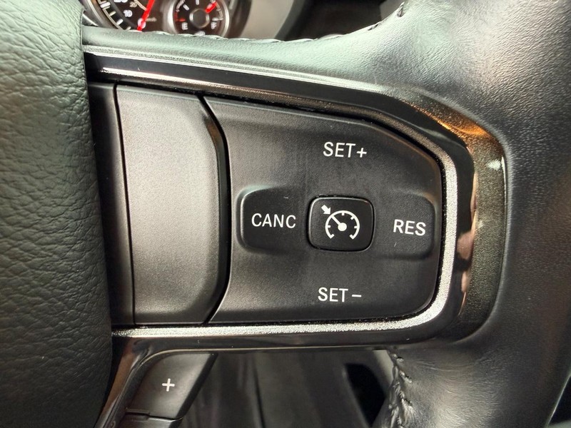 Ram 1500 Vehicle Full-screen Gallery Image 21