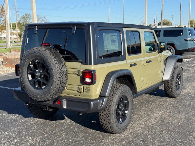 Jeep Wrangler Vehicle Full-screen Gallery Image 3