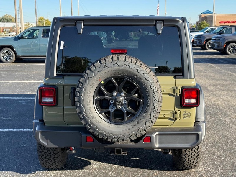 Jeep Wrangler Vehicle Full-screen Gallery Image 4
