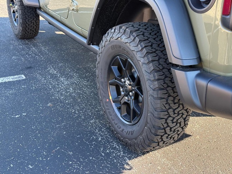 Jeep Wrangler Vehicle Full-screen Gallery Image 6