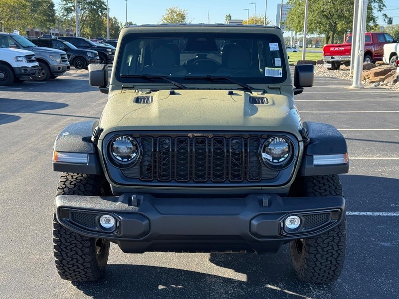 Jeep Wrangler Vehicle Full-screen Gallery Image 9